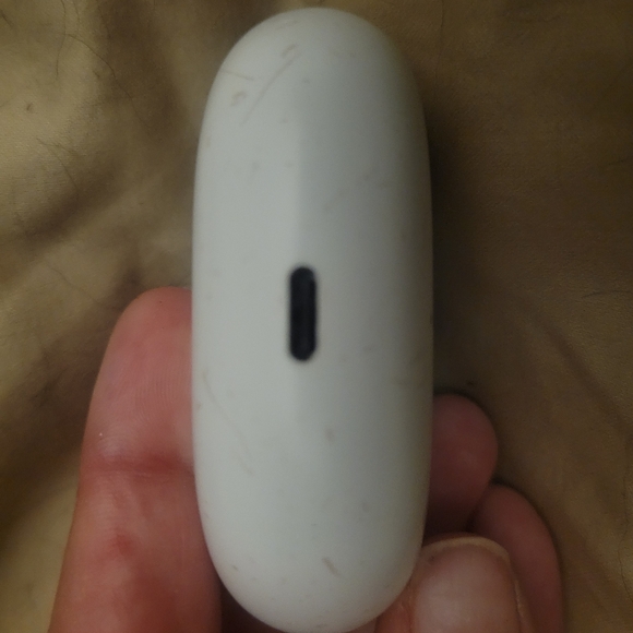 Beats Studio Buds + | True Wireless Noise Cancelling Earbuds - Picture 3 of 6